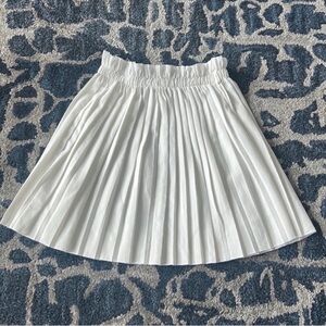 Women's White Pleated Mini Skirt
